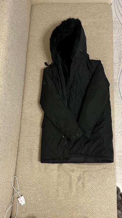 Парка куртка цена 35000срочно  киілмеген симай калды