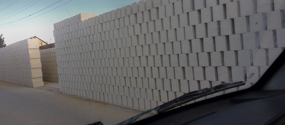 Рено блок сотилади сифати Зур размер 20.30.60 перегаротка 12.30.60