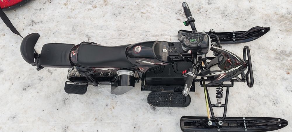 Детский снкгоход