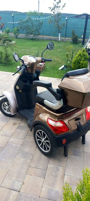 Scuter electric persoane cu dizabilități