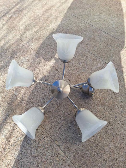 Полилей, 5 разклонения, цвят пепел, бял стъклен абажур