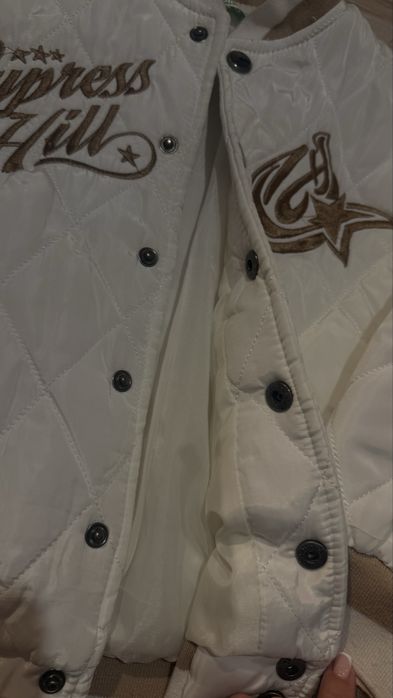 Продам ветровку унисекс