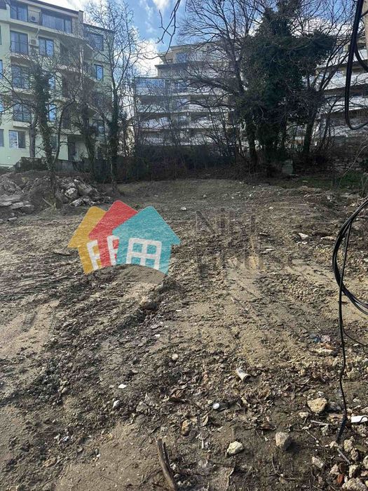 Продава се Парцел в к.к. Златни пясъци - 688 кв.м за 480 €/кв.м - Снимка #2