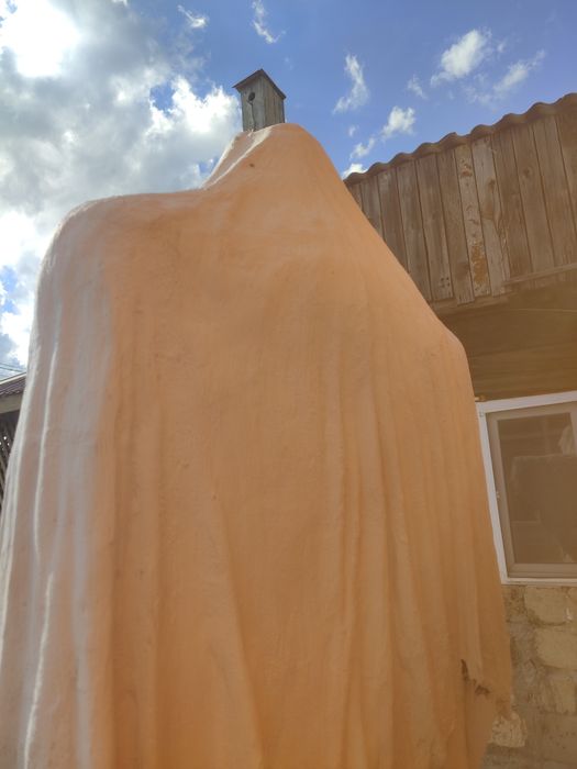 Статуя монах с фонарем