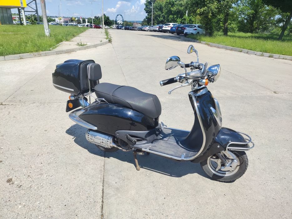 Scuter retro 125 cc