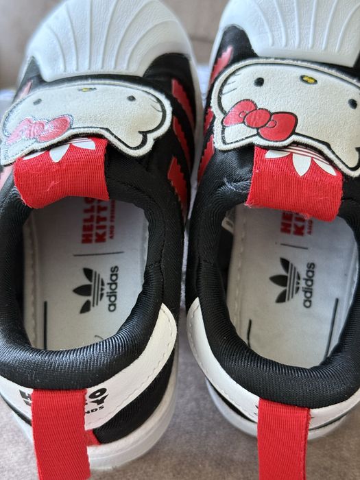 Продам спортивные мокасины для девочек