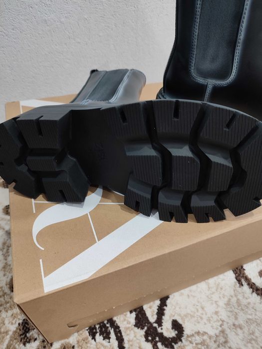 Продам мужские ботинки Zara