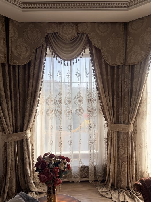 Шторыв комплекте с тюлями