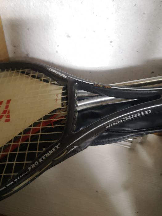 Теннисный ракетки