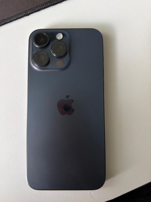 Продам iPhone 15 Pro Max