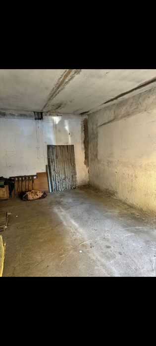 Продам ГАРАЖ в центре города.