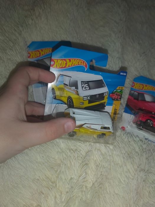 Продам машинки хот вилсы