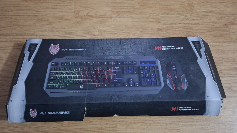 Tastatura + mouse cu fir folosite