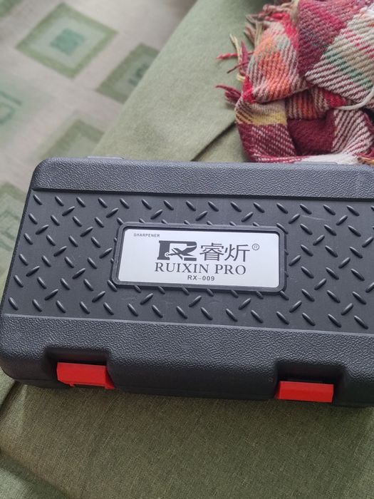 Система за заточване на ножове RUIXIN PRO RX009 точило за ножове
 RUIXIN PRO RX009 Професионално точило за ножове с въртене на 360 градуса