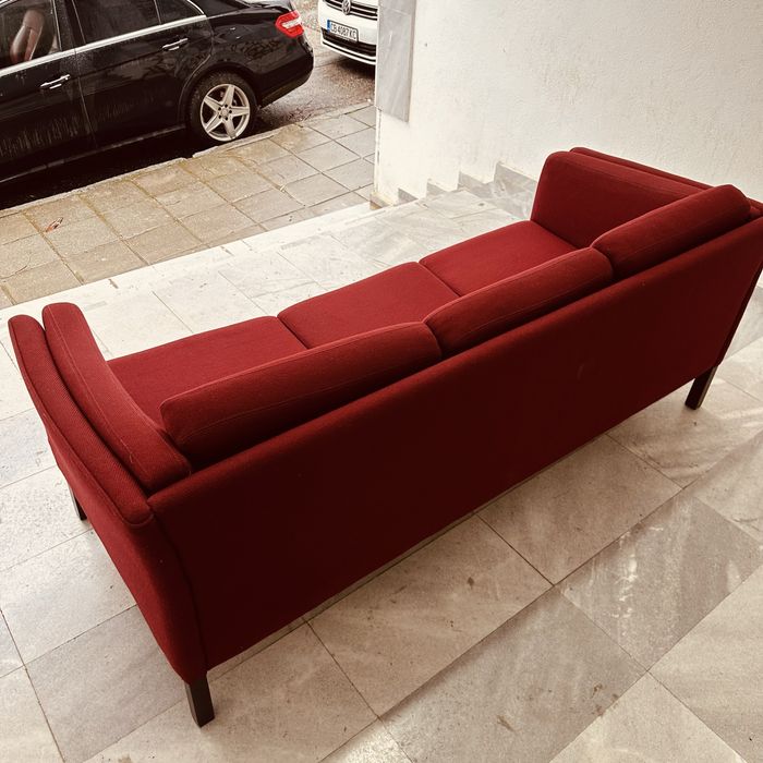 Датски триместен диван – вълнена дамаска от 70-те