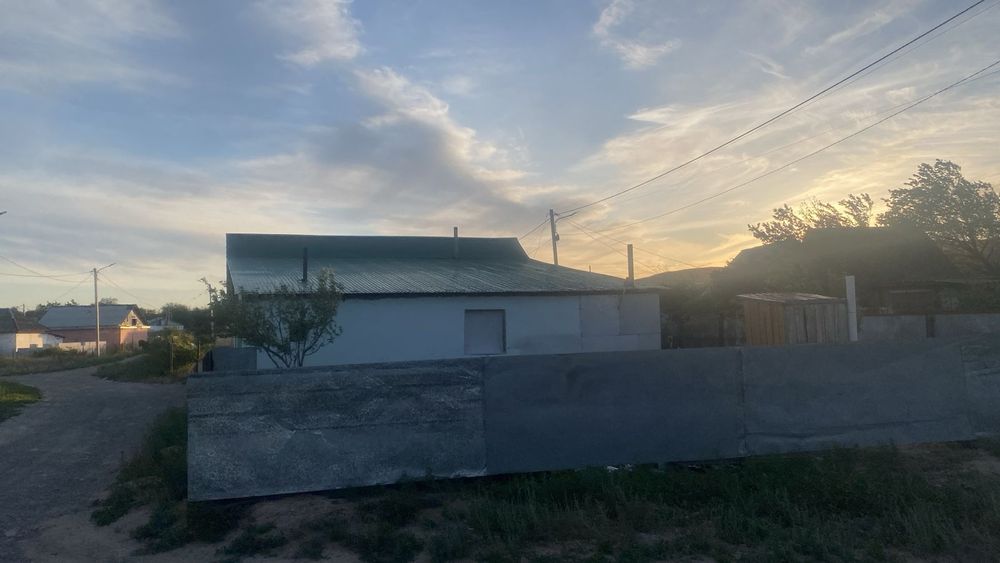Продам дом красный камень