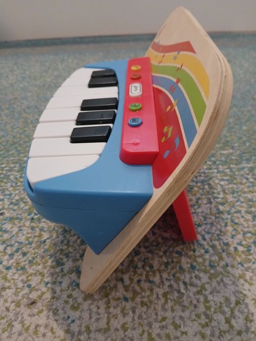 Детска играчка пиано
