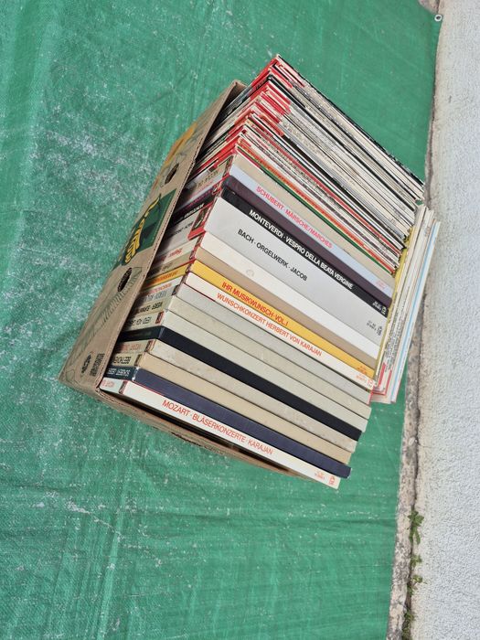 Vând Lot 100lp Discuri Vinil colectia EMI HIS MASTERS VOICE