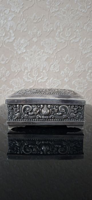 Продам шкатулку серебро