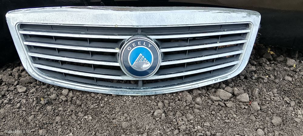 Продам решётка радиатор на  GEELY SC7
