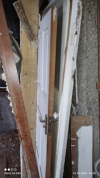 Продам двери деревянные