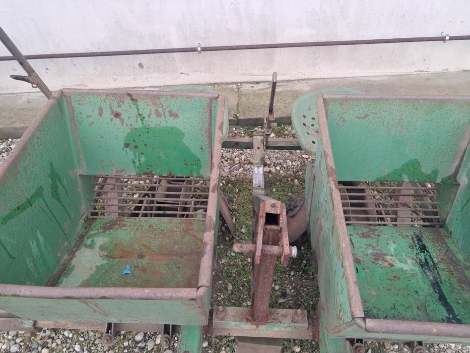 Mașină de pus cartofi