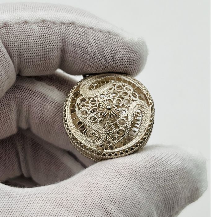 Сребърна старинна висулка Филигран