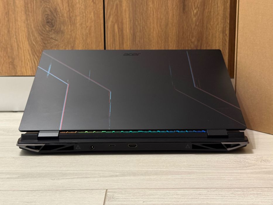 17.3 2K 165hz / i9 12900h / RTX 4060 8gb / 16GB / 512gb / Nitro / RGB