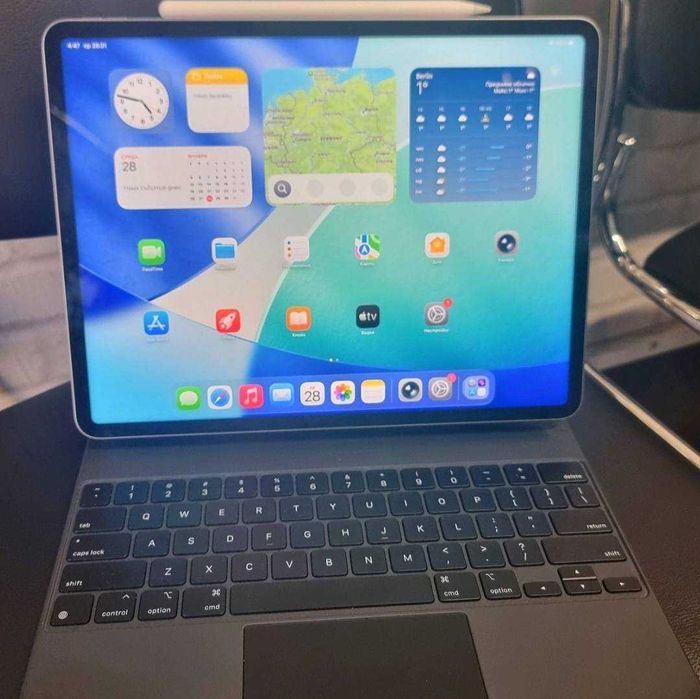 Таблет Apple iPad Pro 6th Gen, A2436 – като нов + Apple Pencil и калъф