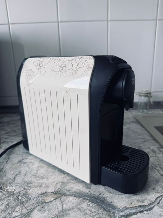 Espressor Tchibo + 10 Capsule