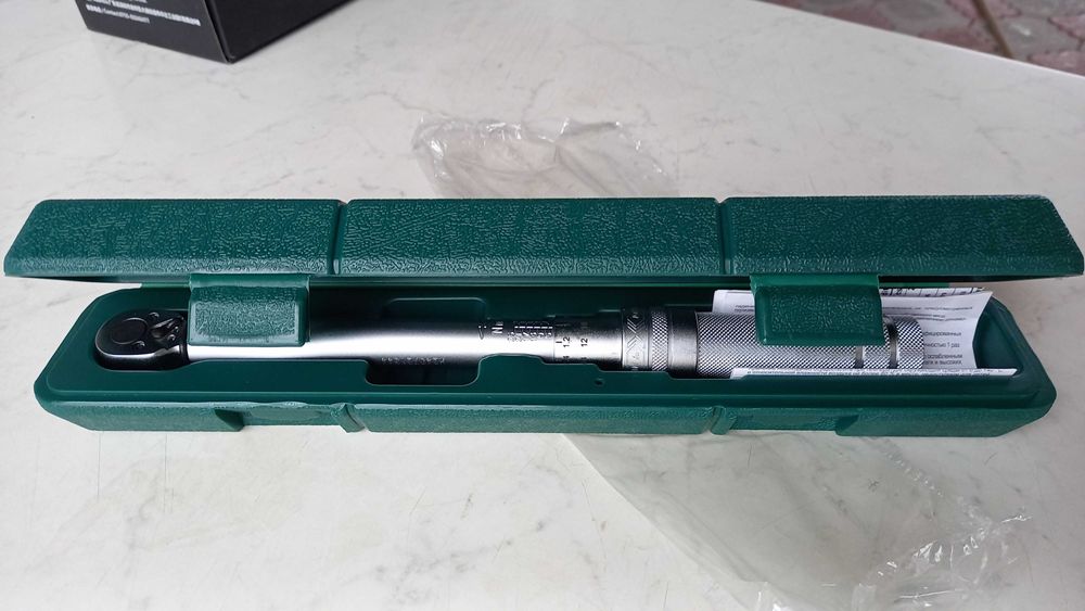 Jonnesway T04060 динамометрический ключ.