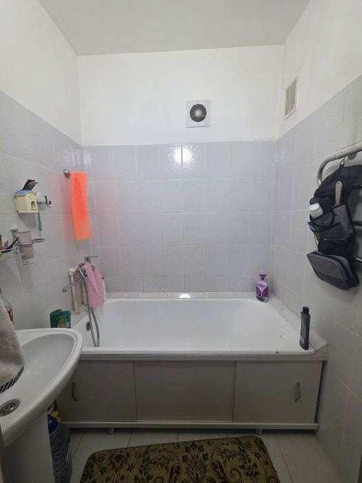 Продается двухкомнатная квартира на массиве Водник