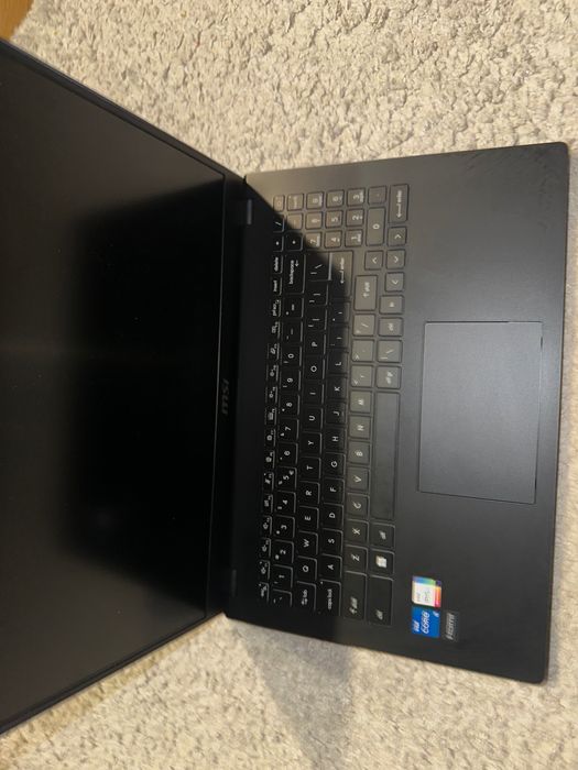 Лаптоп MSI Modern 15 B12MO