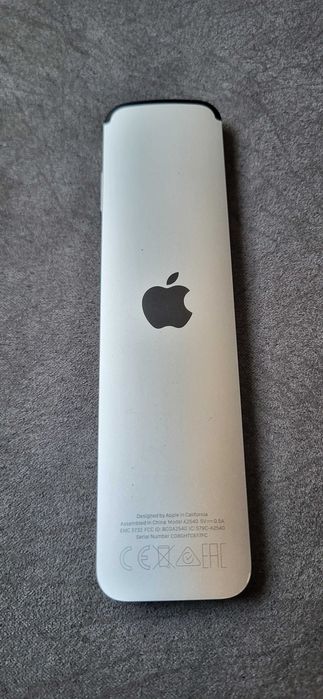 Apple A2540 Telecomanda Apple Siri control silver fuctionala originala  o telecomandă Siri Remote