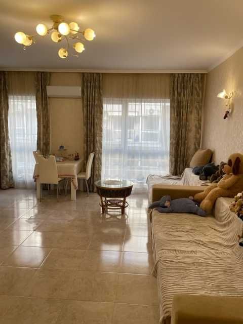 Продава се Двустаен апартамент в Варна, Възраждане 1 - 85 кв.м за 1800 €/кв.м - Снимка #3