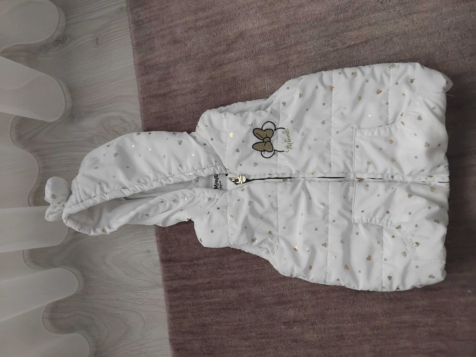 Vesta alba cu inimioare aurii