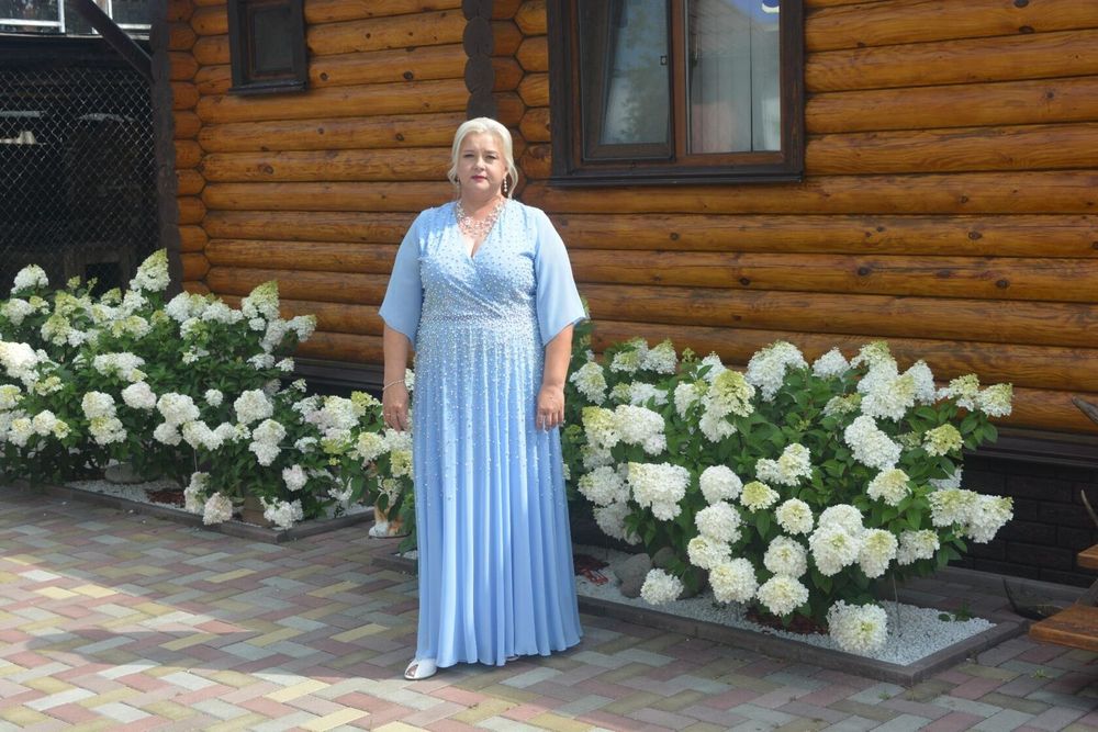 Вечерние платья 54,56р