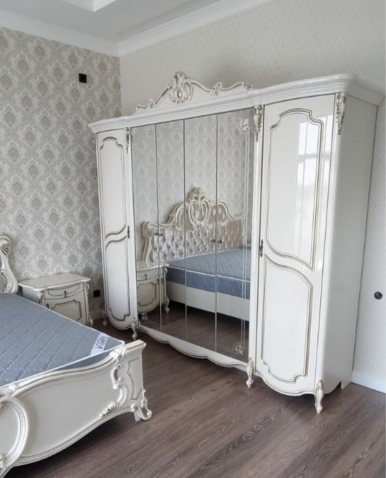 Спальный гарнитур срочно