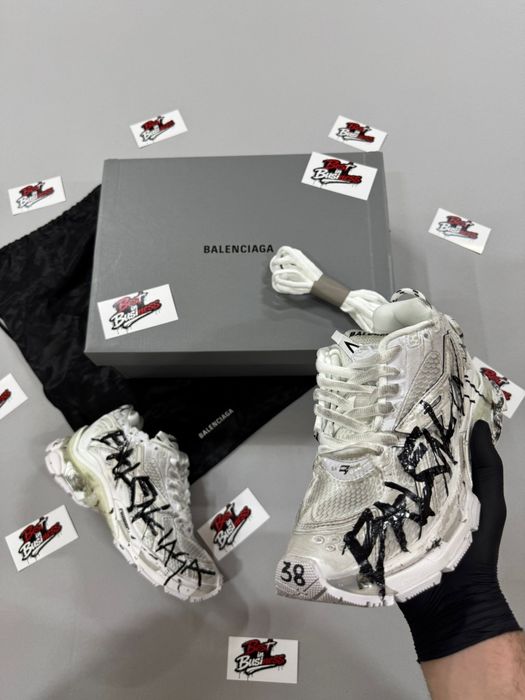Adidasi Balenciaga Runner Graffiti Albi Noi Calitate Superioară