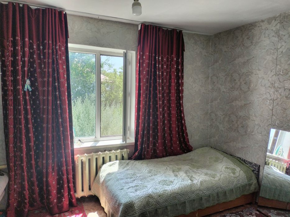 Үй сатылады.  Продаётся дом.