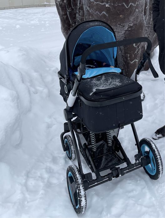 Продам детскую коляску