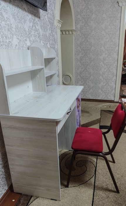 Продаётся детская парта для девочки