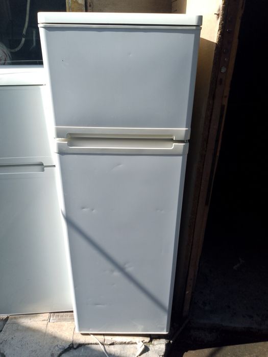 Frigider cu congelator,2 uși funcțional