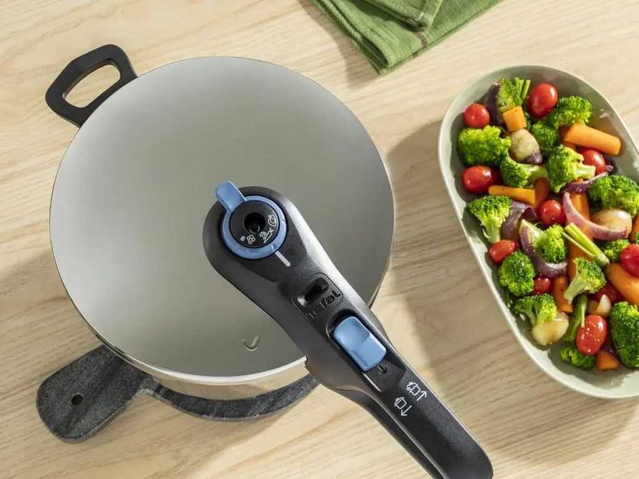 НОВИ! Тенджера под налягане Tefal 6 литра