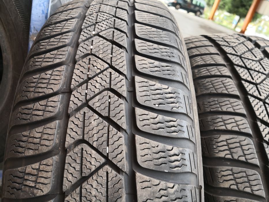 205 60 17 цола гуми Pirelli dot 22 4 броя