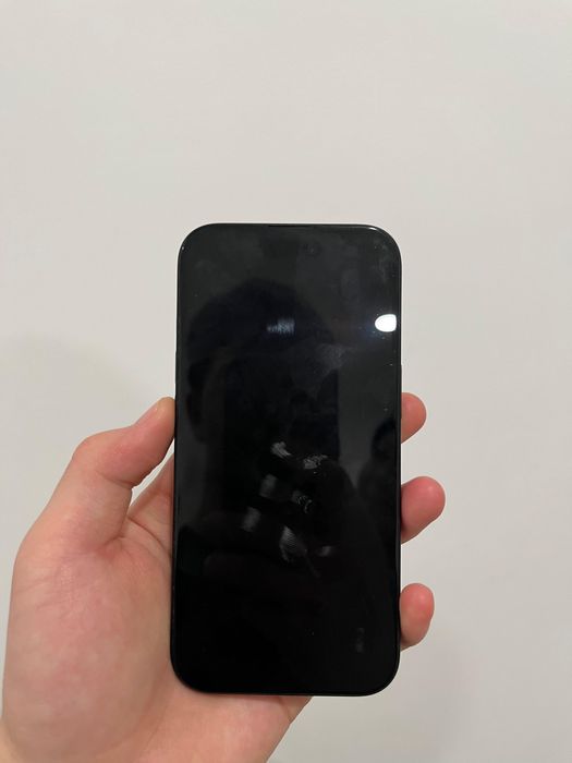 Продаю айфон 15 128гб все оригинал