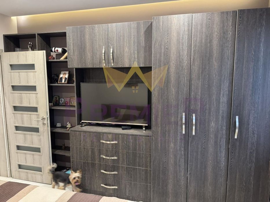 Продава се Четиристаен апартамент в Варна, Младост 1 - 98 кв.м за 2449 €/кв.м - Снимка #11