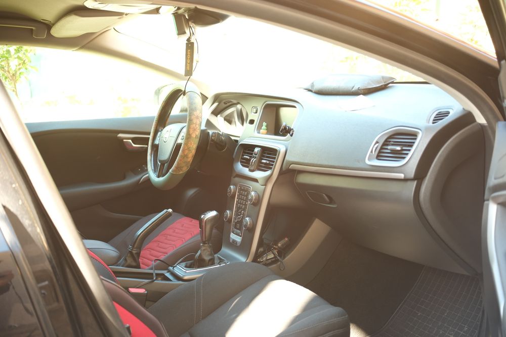 Volvo v40 1.6d 2013