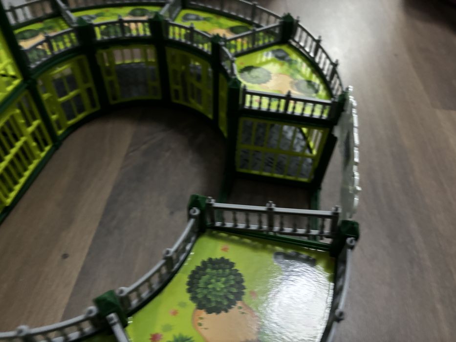 dino park , sau pentru alte animale .  in stare foarte bun