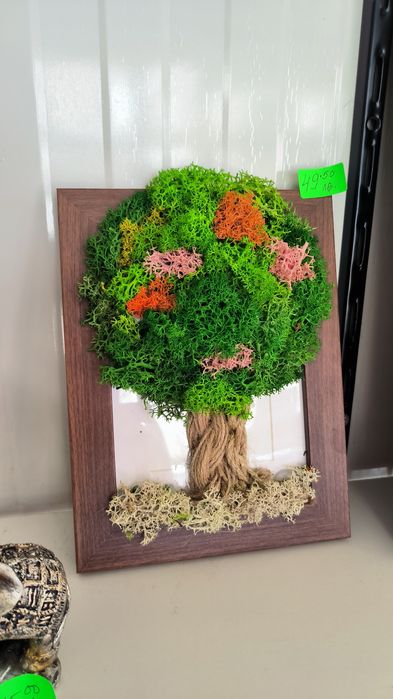 Декорации от жив скандинавски мъх и сапунени рози